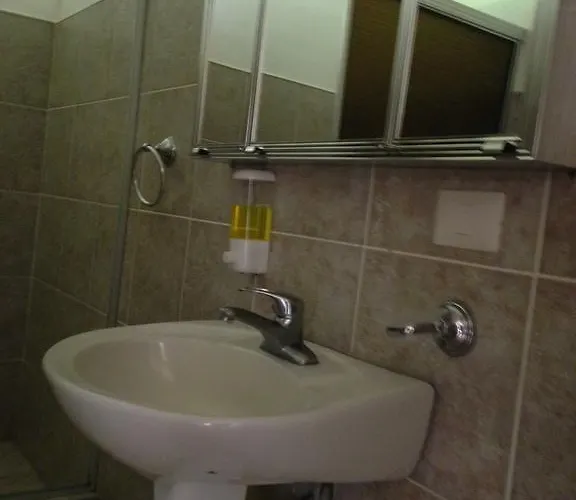 Hotel Flor De Itabo 2*